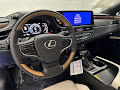 2025 Lexus ES 300h Luxury