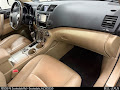 2013 Toyota Highlander SE