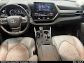 2022 Toyota Highlander Hybrid Bronze Edition