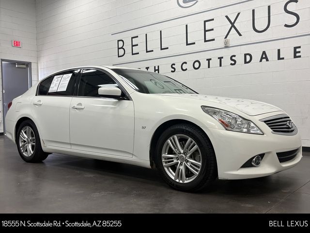 2015 INFINITI Q40 Base